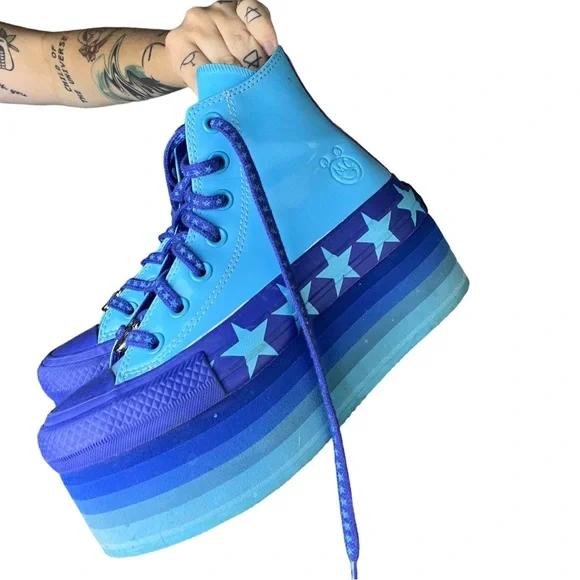 Miley Cyrus Blue Star Platform High Top Converse β’ Womenβs Size 5 πβοΈ - Picture 2 of 9